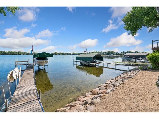 Building Photo - 4941 Island View Dr