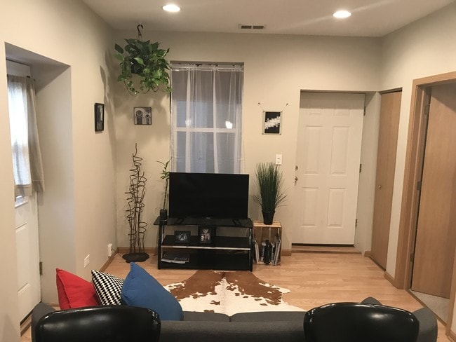 Living Room (furnished) - 2212 W 21st Pl