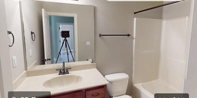 Building Photo - 763 Fairway Pointe Cove W