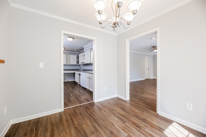 Building Photo - 406 Weaver Ln