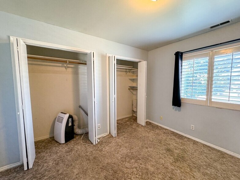 Building Photo - 614 S 500 W