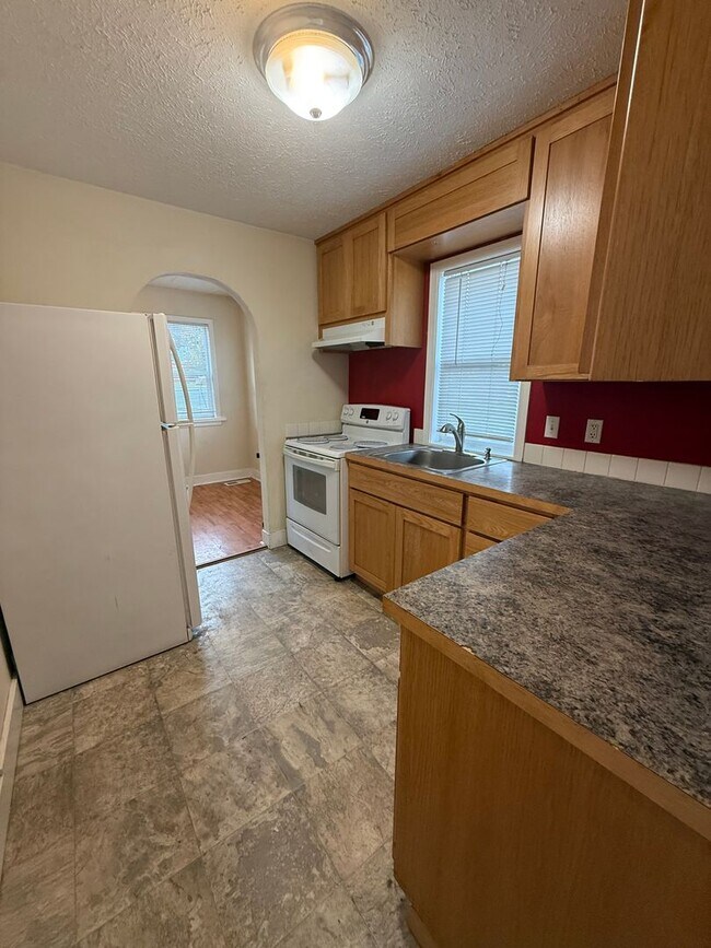 Building Photo - Charming 2-Bedroom Corner Lot Home in Cheney!