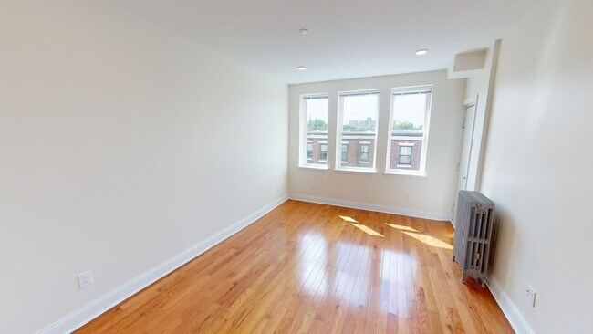 Building Photo - 123 Sutherland Rd