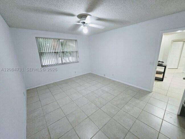 Building Photo - 8701 Wiles Rd