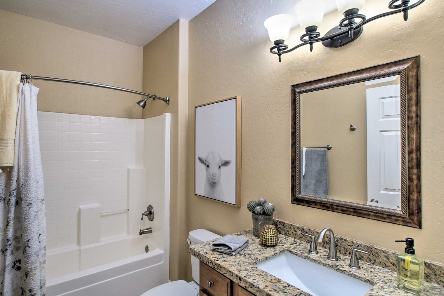 Building Photo - 11500 E Cochise Dr