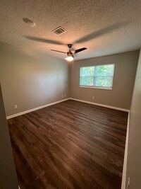 Building Photo - 125 Carl Dr