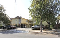 Building Photo - 654 Kirkland Drive