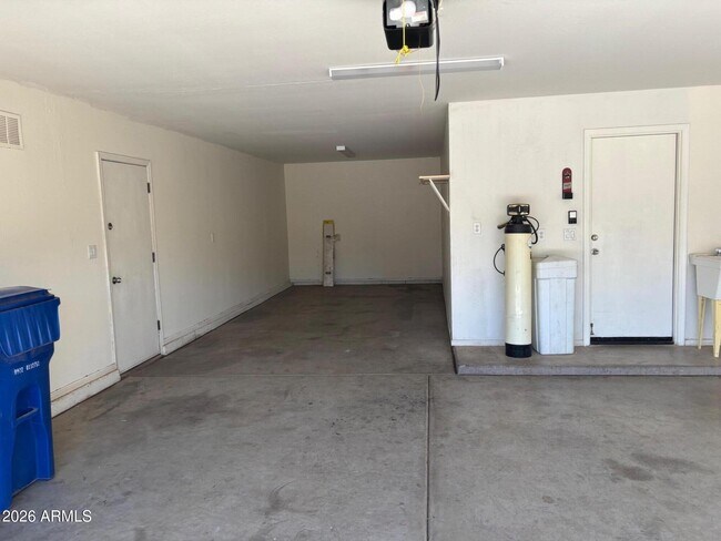 Building Photo - 11360 East Starkey Avenue