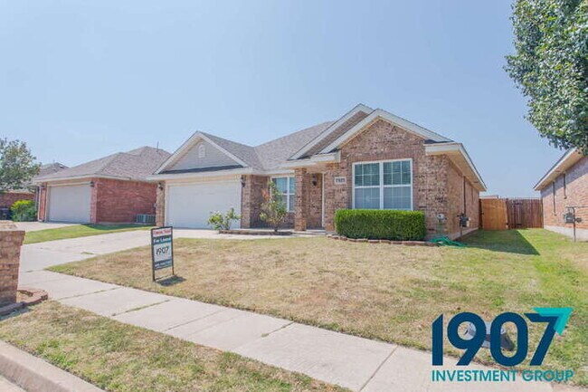 Building Photo - Sacious 4-Bedroom Home with Open Layout!