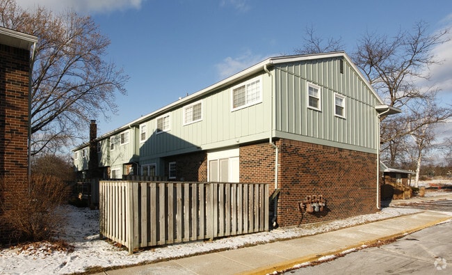 Building Photo - Georgetown Condominiums