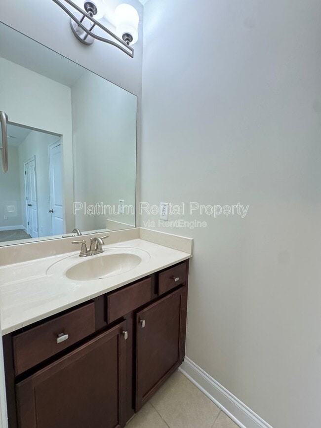 Building Photo - 3578 Strath Dr