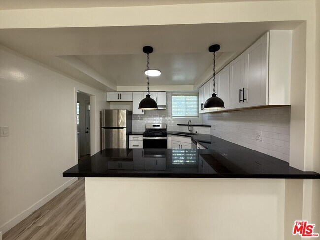 Building Photo - 25226 Loytan St
