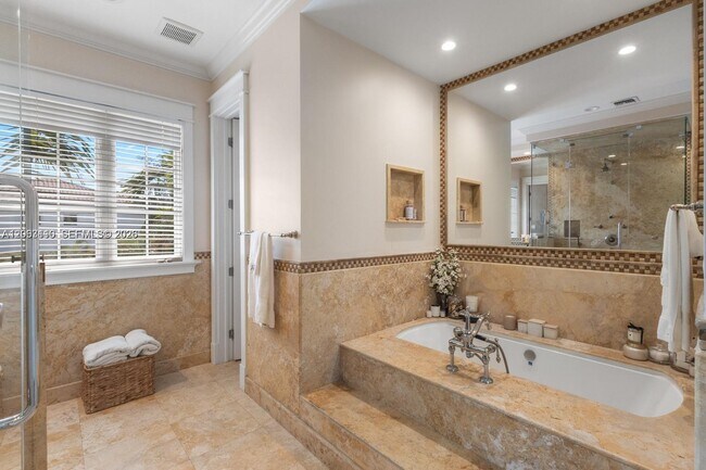 Building Photo - 685 Harbor Ln