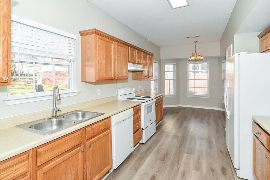 Building Photo - 612 Mable Dr