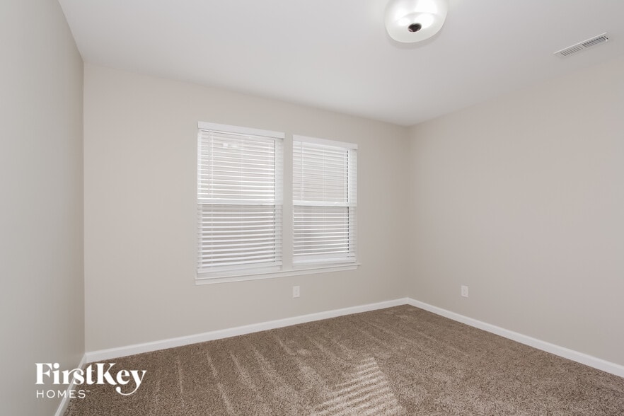 Building Photo - 10014 Snowbell Ct