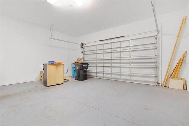 Building Photo - 13813 Benavente Ave