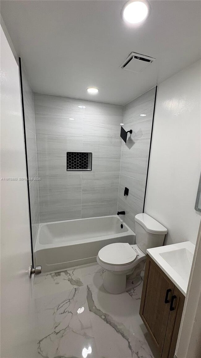 Building Photo - 9701 W Daffodil Ln