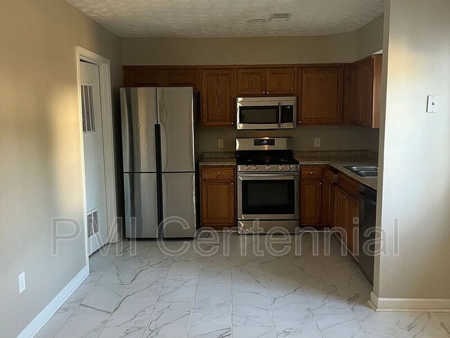 Building Photo - 3543 N Hopkins Ct