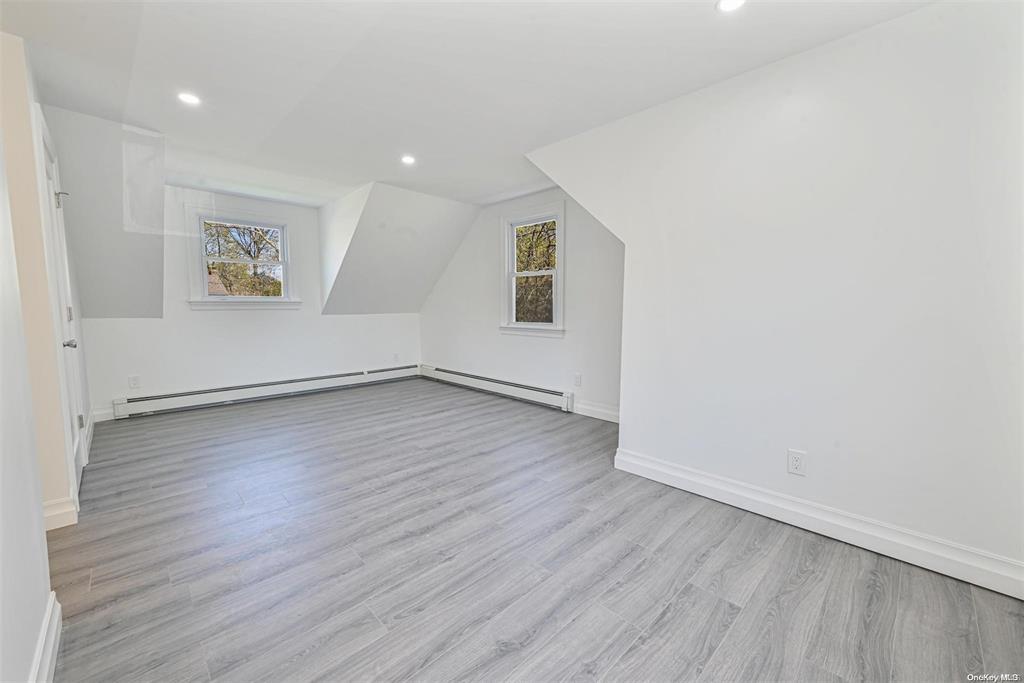 Building Photo - 10 Brompton Pl