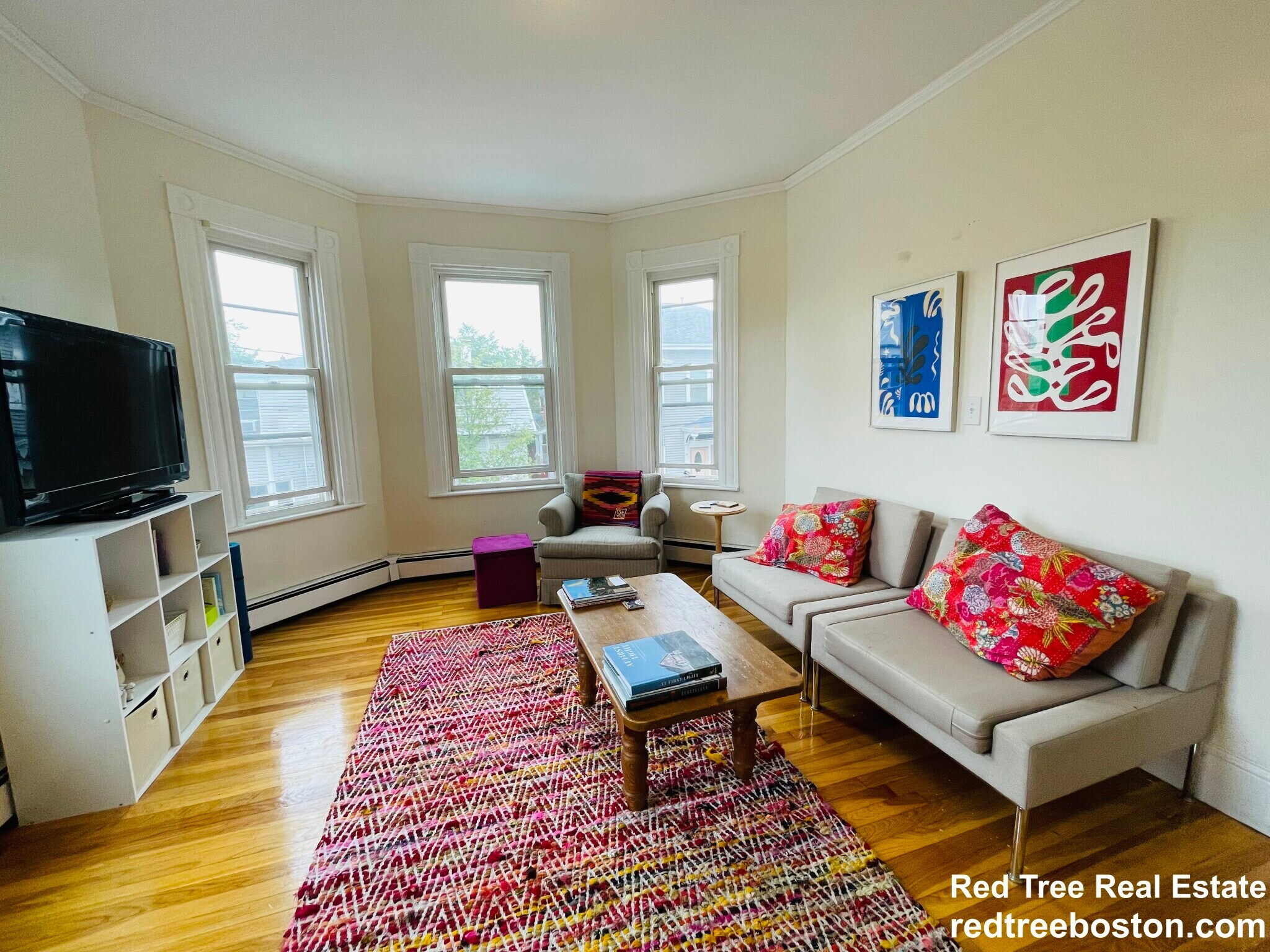 Building Photo - 10 Houghton St