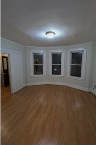 Building Photo - 211 Myrtle Ave