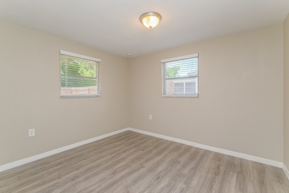 Building Photo - 1327 Dartmouth Dr