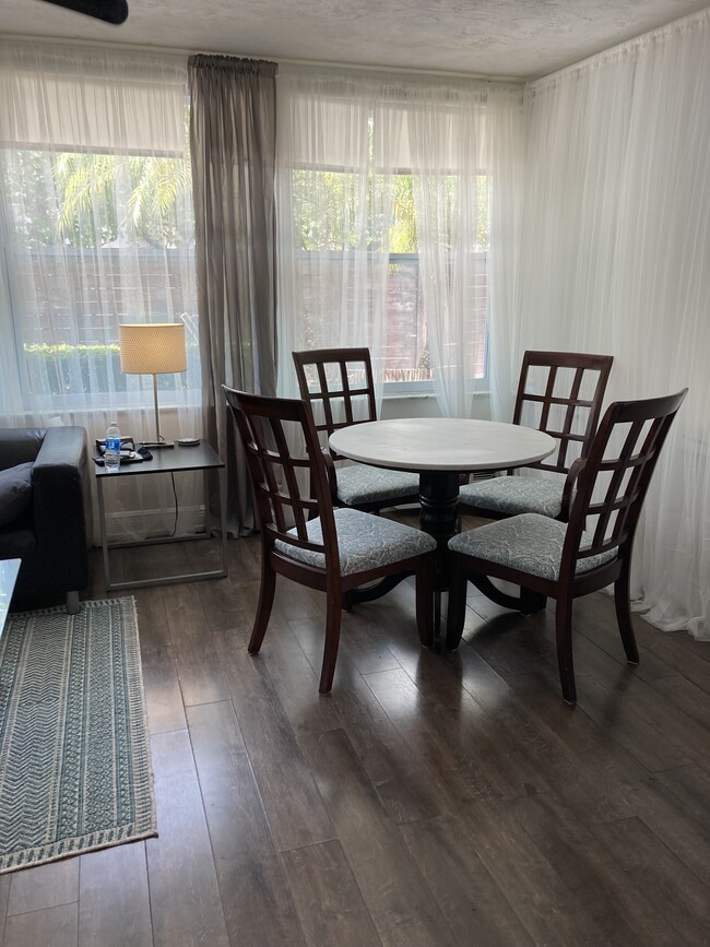 Guest House Dining room - 1535 Jackson St