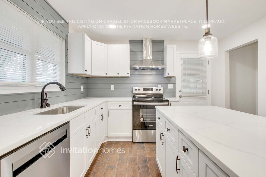 Building Photo - 8475 Estelle St