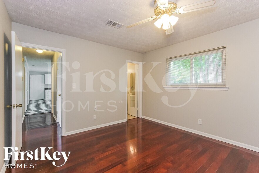 Building Photo - 2847 Haddon Dr