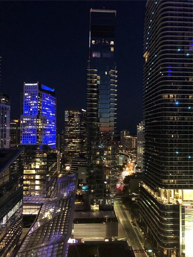 Building Photo - 88 SW 7th St