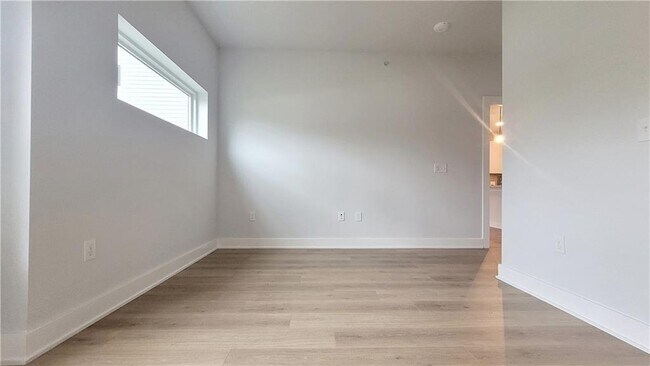 Building Photo - 3101 Govalle Ave