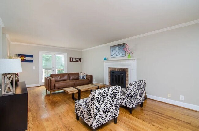 Building Photo - Fantastic Cottonwood 3BR Rental