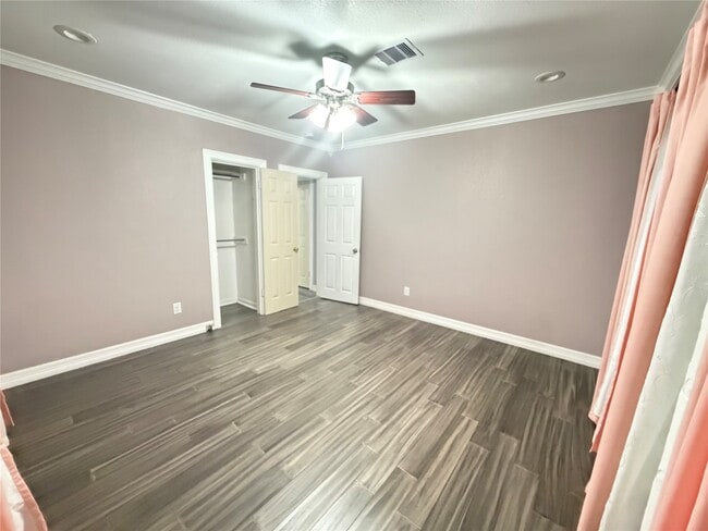 Building Photo - 5231 Leeland St
