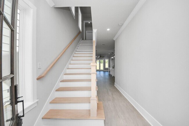 Building Photo - 6314 Milwee St