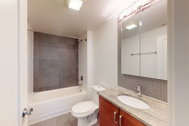 Floorplan - 5234-5244 S. Ingleside Avenue