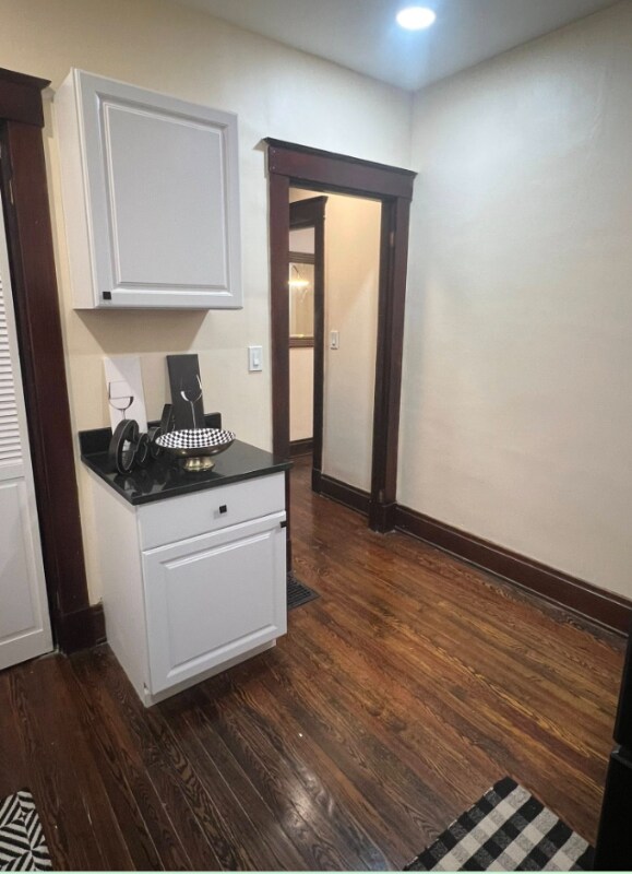 Building Photo - 2121 Burnet Ave