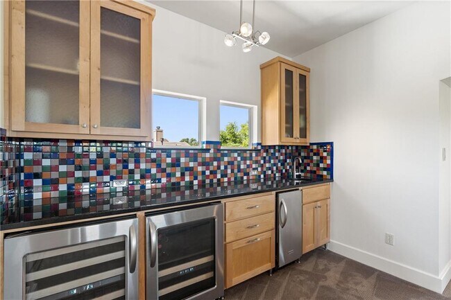 Building Photo - 5010 Finley Dr