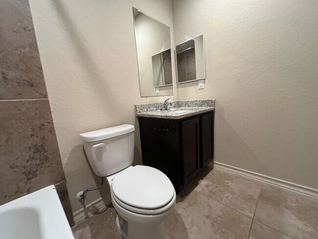 Building Photo - 13907 Annas Way #102, San Antonio, TX. 78233