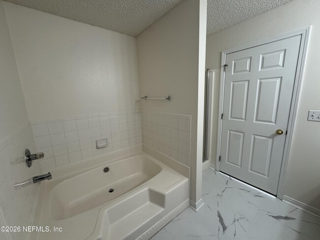 Building Photo - 7557 Cliff Cottage Dr