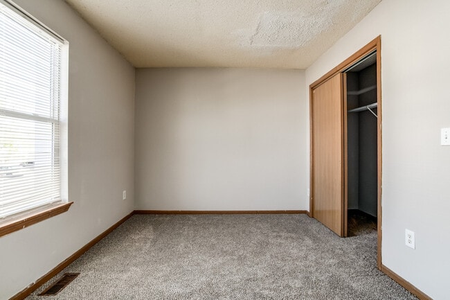 Building Photo - 2605 Farrow Ave