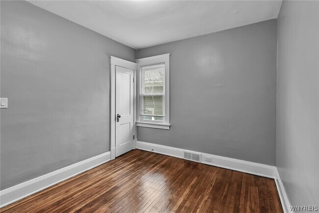 Building Photo - 49 Virgil Ave