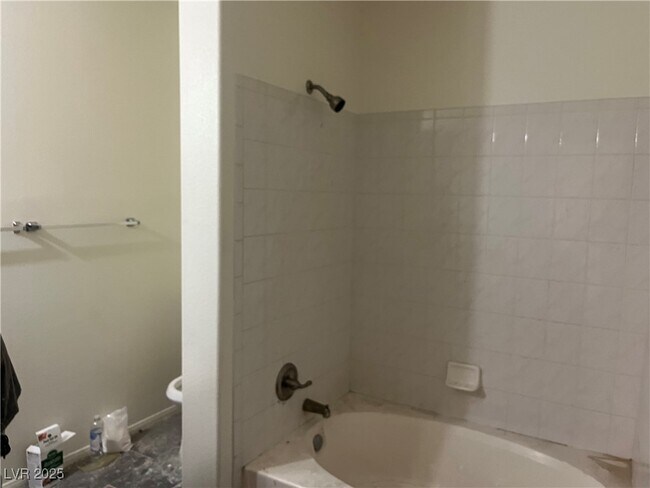 Building Photo - 8555 W Russell Rd