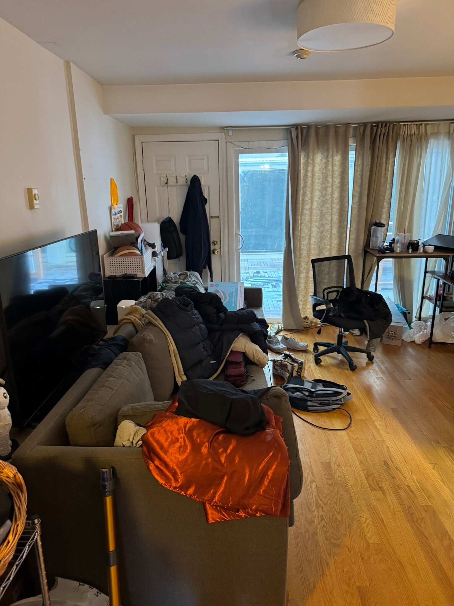 Building Photo - 49 Symphony Rd