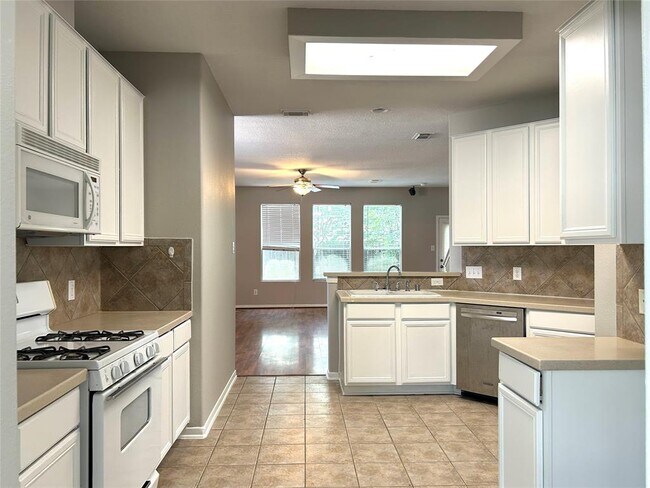 Building Photo - 18562 Carousel Creek Ct