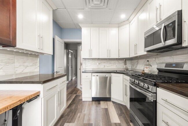 Primary Photo - 7406 Bergenline Ave