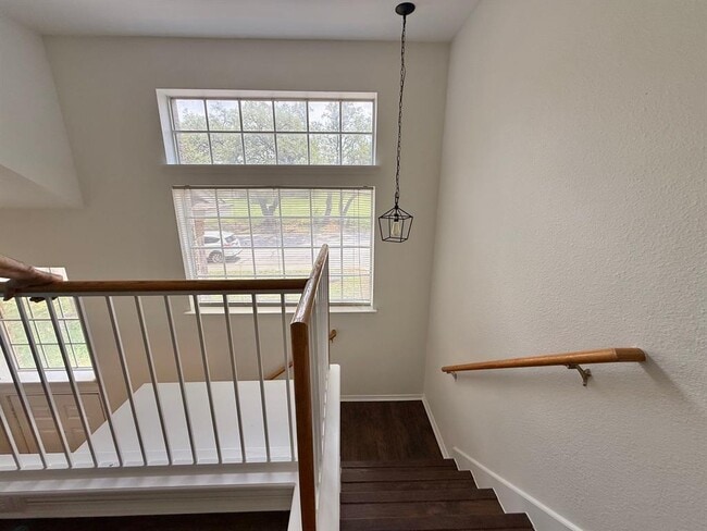 Building Photo - 1464 David Curry Dr
