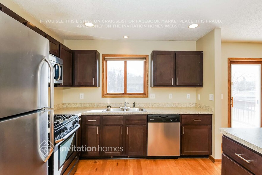 Building Photo - 3873 Hale Ave N