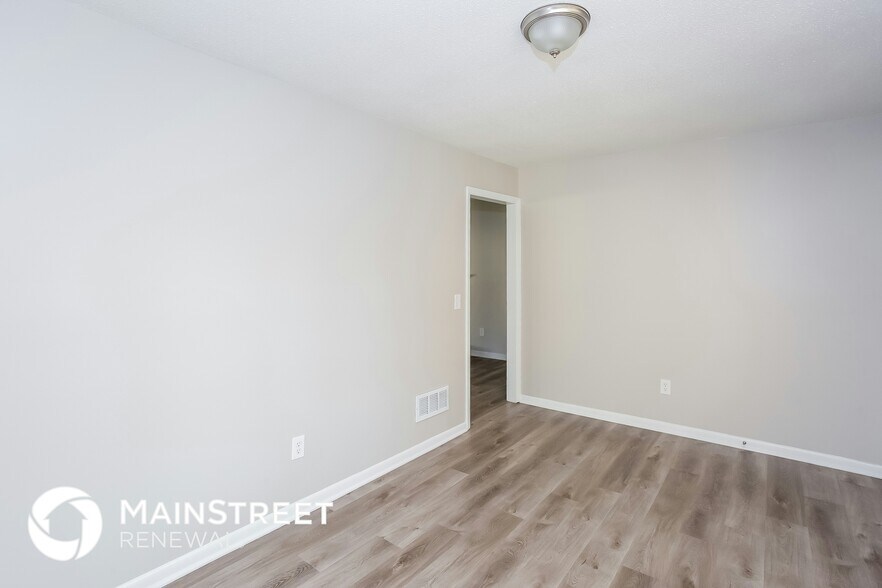 Building Photo - 2157 Sheffield Dr