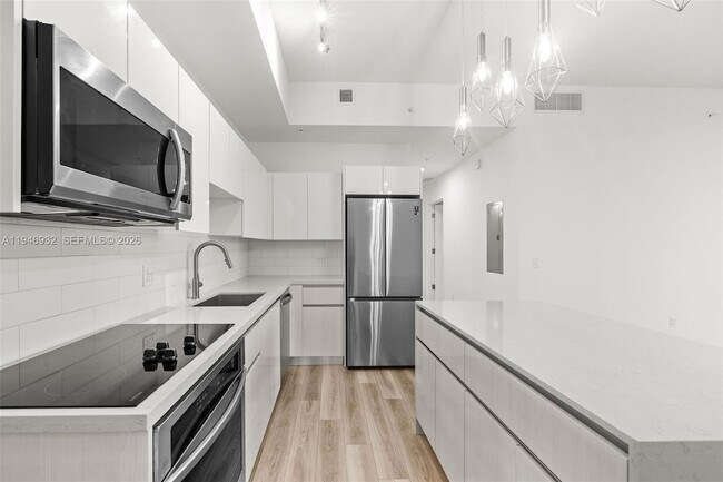 Building Photo - 101 Diplomat Pkwy