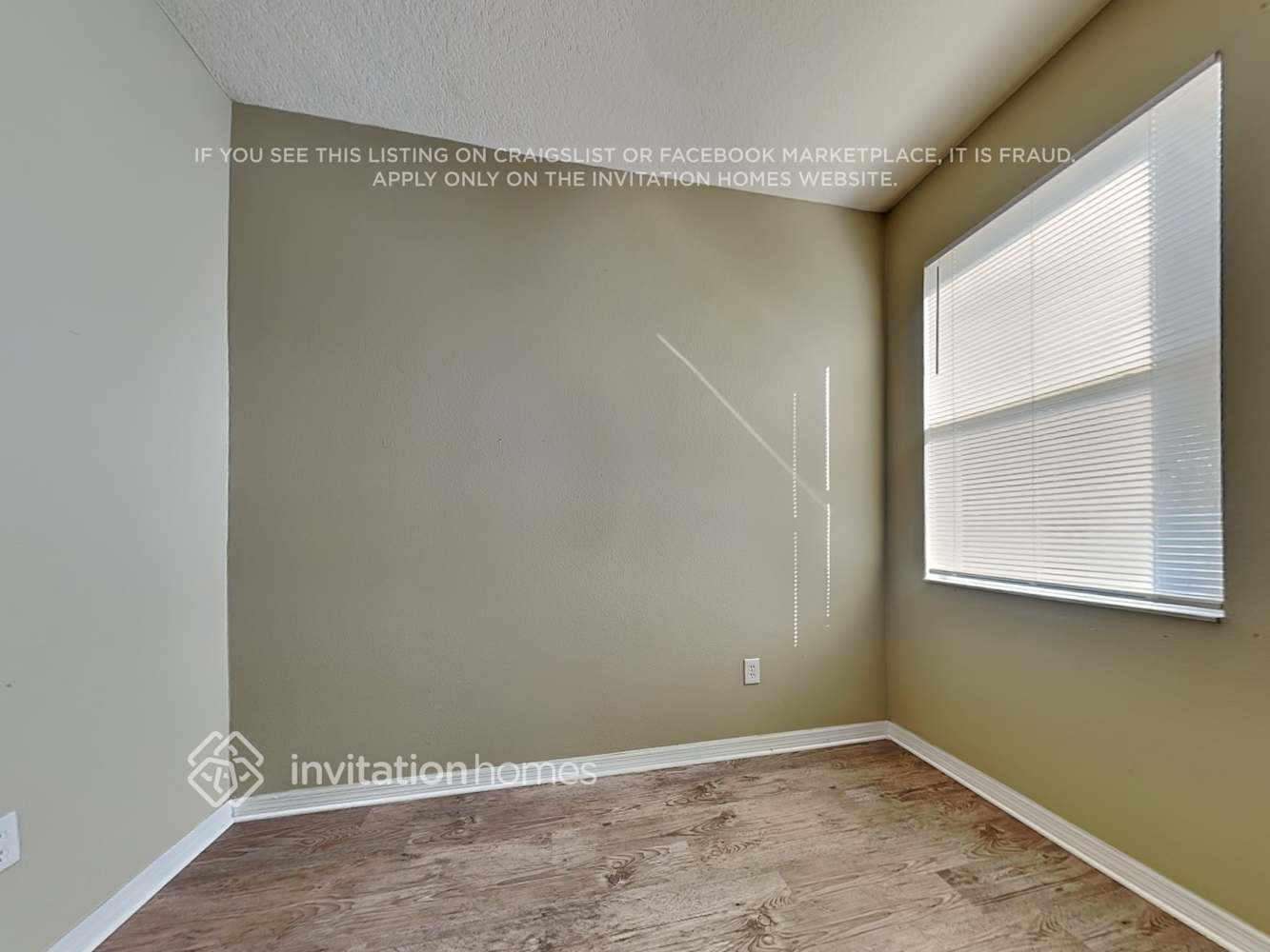 Building Photo - 11250 Creek Haven Dr